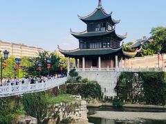 -包整·丝娃娃(一览甲秀楼风景店)