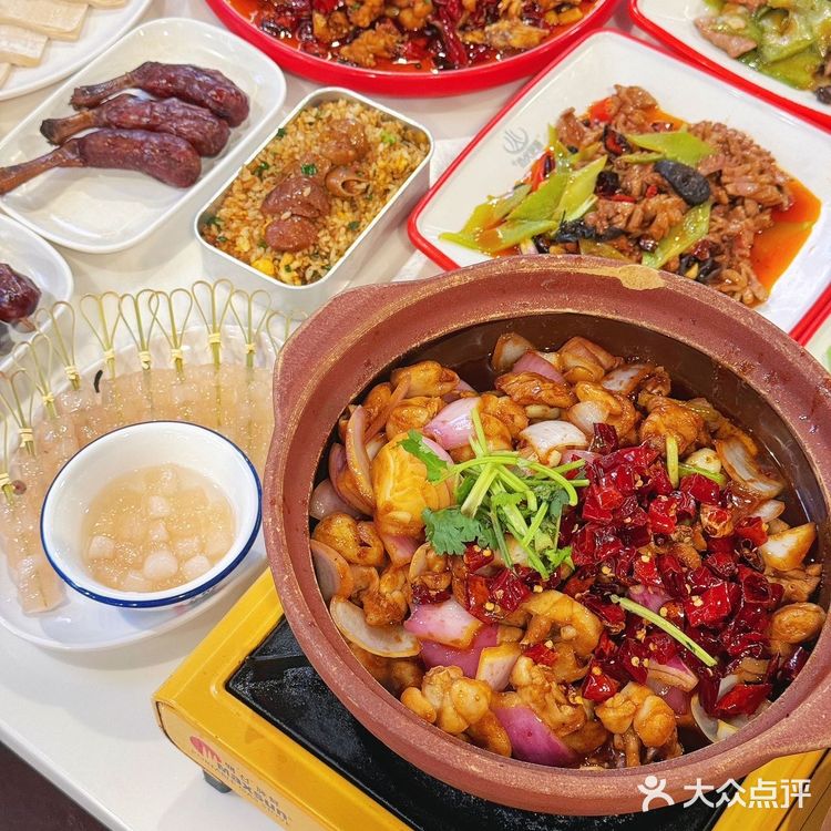 谁懂！竟然在肥肠煲里面吃到“卫生纸”