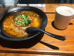 -八月美食小馆(银泰城总店)