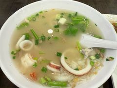 -J Daeng Seafood