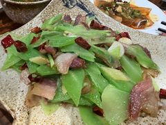 -滇香肴·云南菜蒸汽石锅鱼(云南北路店)