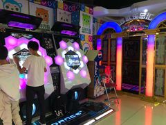 -星悦蓝海欢乐园(石路天虹店)