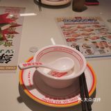 用用瓣开有很多汁流出来，一口下去外脆肉滑够汁够味