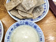 老北京炸灌肠-门框胡同百年卤煮(新街口店)