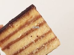 -红房子西点(汇联商厦天钥桥路店)