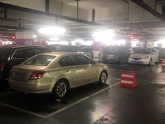 -虹桥火车站-停车场