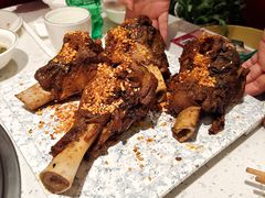 -三人行骨头王火锅(长寿店)