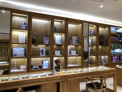 -宝丽眼镜(湖墅店)