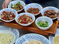 -李与白包子铺(桐梓林店)