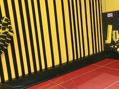 -爱蹦iBOON蹦床运动馆(江汉店)