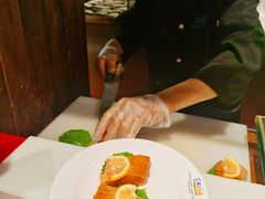 三文鱼-领鲜活海鲜榴莲自助火锅(东门店)