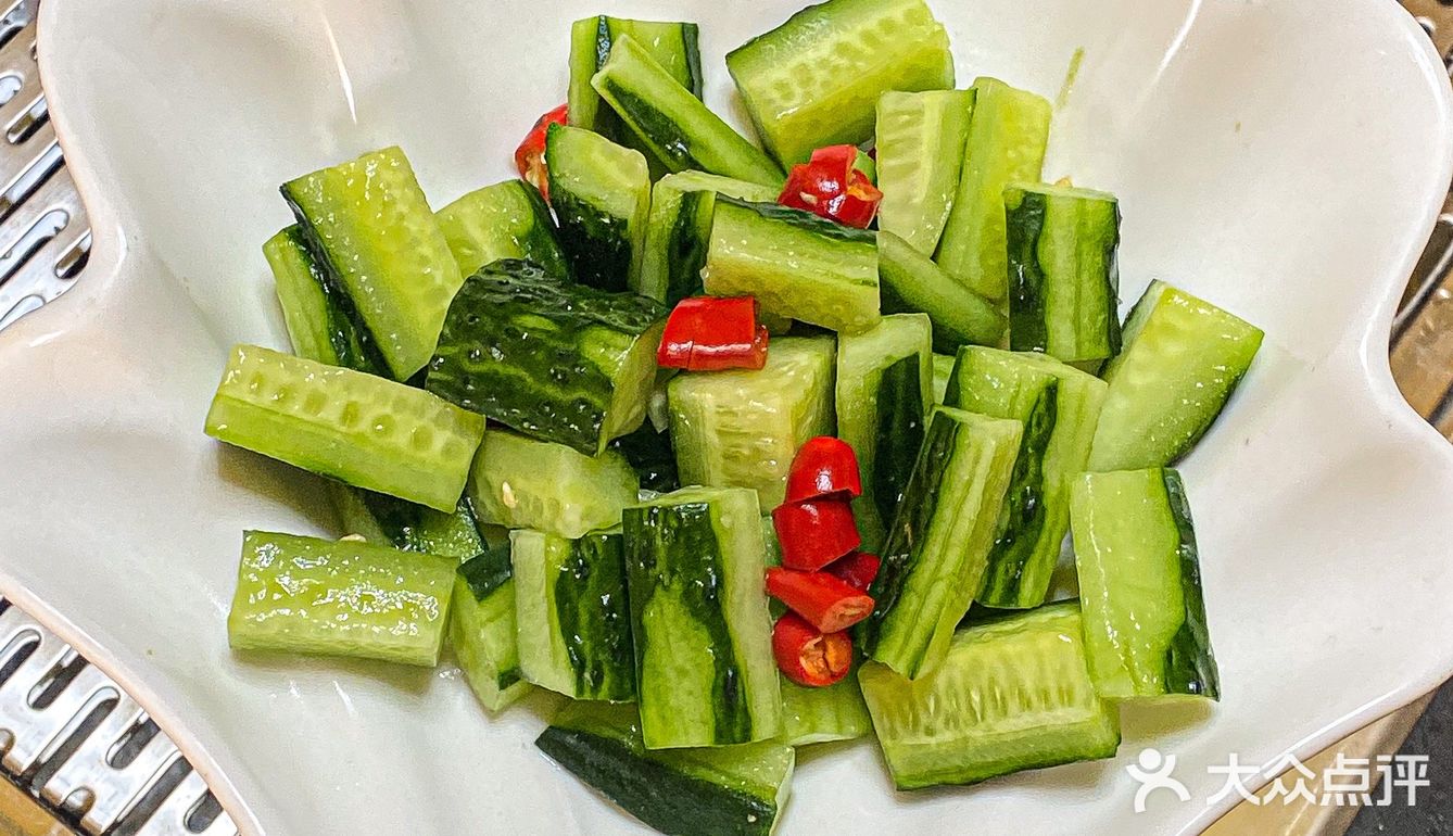 成都｜蒙古包里吃烤全羊🐑徒手撕羊肉的快乐