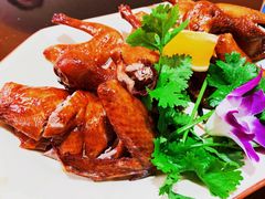 烤乳鸽-骑龙海鲜酒家