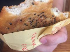 锅盔-青石桥老瓦房肥肠粉总店(青石桥总店)