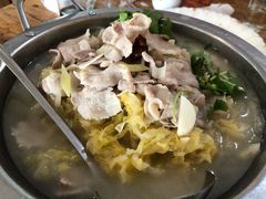 -溢心园香河肉饼总店