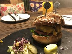 -HIGH FIVE哈福手工汉堡(桂林路店)