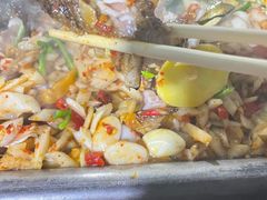 -宏兴烤鱼山庄(宣恩总店)