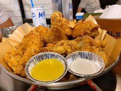 炸鸡翅一半一半-富乐满韩国正宗炸鸡韩国料理(虹泉路店)