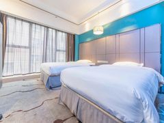 -粤塔x电竞酒店(深圳龙华大浪后浪新天地店)