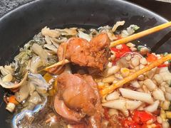 -两三事小郡肝串串香火锅(桂庙店)