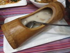 竹筒山珍汤-香巴拉云南餐厅(华莱坞店)