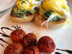 奶油菠菜火腿肉班尼迪克蛋-The Rug Cafe(王府中环店)