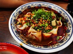 -爆炸头阿姨小四川正宗川味小吃(无任何分店)