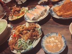 -Cuc Gach Quan Restaurant