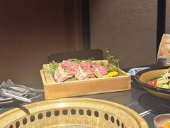 -山川小町·极番烧肉(新地假日广场店)