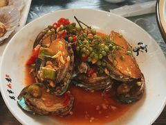 油泼鲍鱼-1910老鲁味海鲜·戳子肉·青岛菜(金沙滩店)