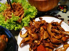 炸菌子-勺子米线·云南传统小吃市集(四方街店)