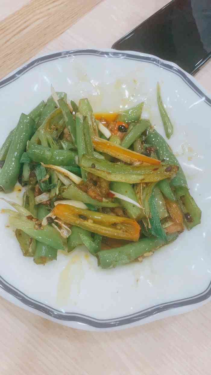 贺小厨-"这家店环境不错,上菜也快,但是口味不佳,."-大众点评移动版