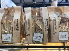 -华荣西饼(列东店)