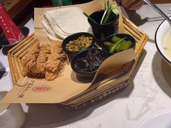 -丁里羊肉小镇(天鹅湖总店)