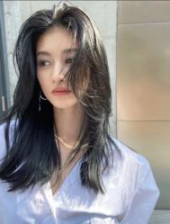 -变画·发型STUDIO