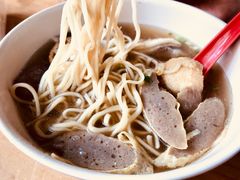 招牌牛肉面-新记肉骨茶