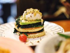 牛油果蘑菇菠菜水波蛋-AFS Cafe & Canteen(闽江二路店)