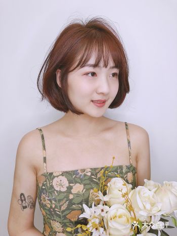 2020最减龄短发设计推荐发色#粉棕色# 想剪短发的