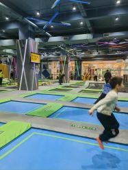 -反弹蹦床公园·亲子乐园·团建·派对(尚品奥莱店)