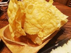 -老牌坊云南鱼豆花火锅(爱建店)