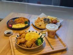 炸鸡块咖喱蛋包饭套餐-暖食光·台式家庭餐厅·生日主题店(万达店)
