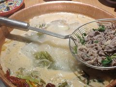 -洱火云南酸菜牛肉火锅(石景山当代商城店)