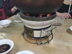 炭炉果鸡煲-威邵鸡煲(西华路总店)