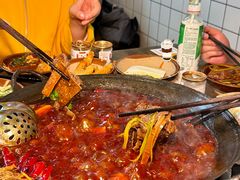 -黄潇洒老火锅(九眼桥宏济巷店)