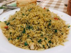 菠萝虾仁炒饭-新大咀港式茶餐厅(宝山万达店)