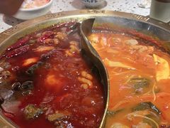 -红九格老火锅(三峡广场店)