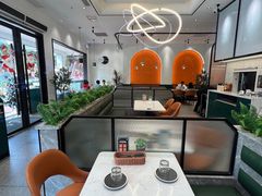 靠窗位-西语·炭烧牛排(卓越中寰店)