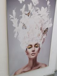 -MODEL'S HAIR