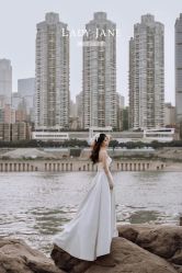 -Lady  Jane高端婚纱礼服馆