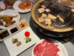 -山焱·炭火自助烤肉(周浦万达店)